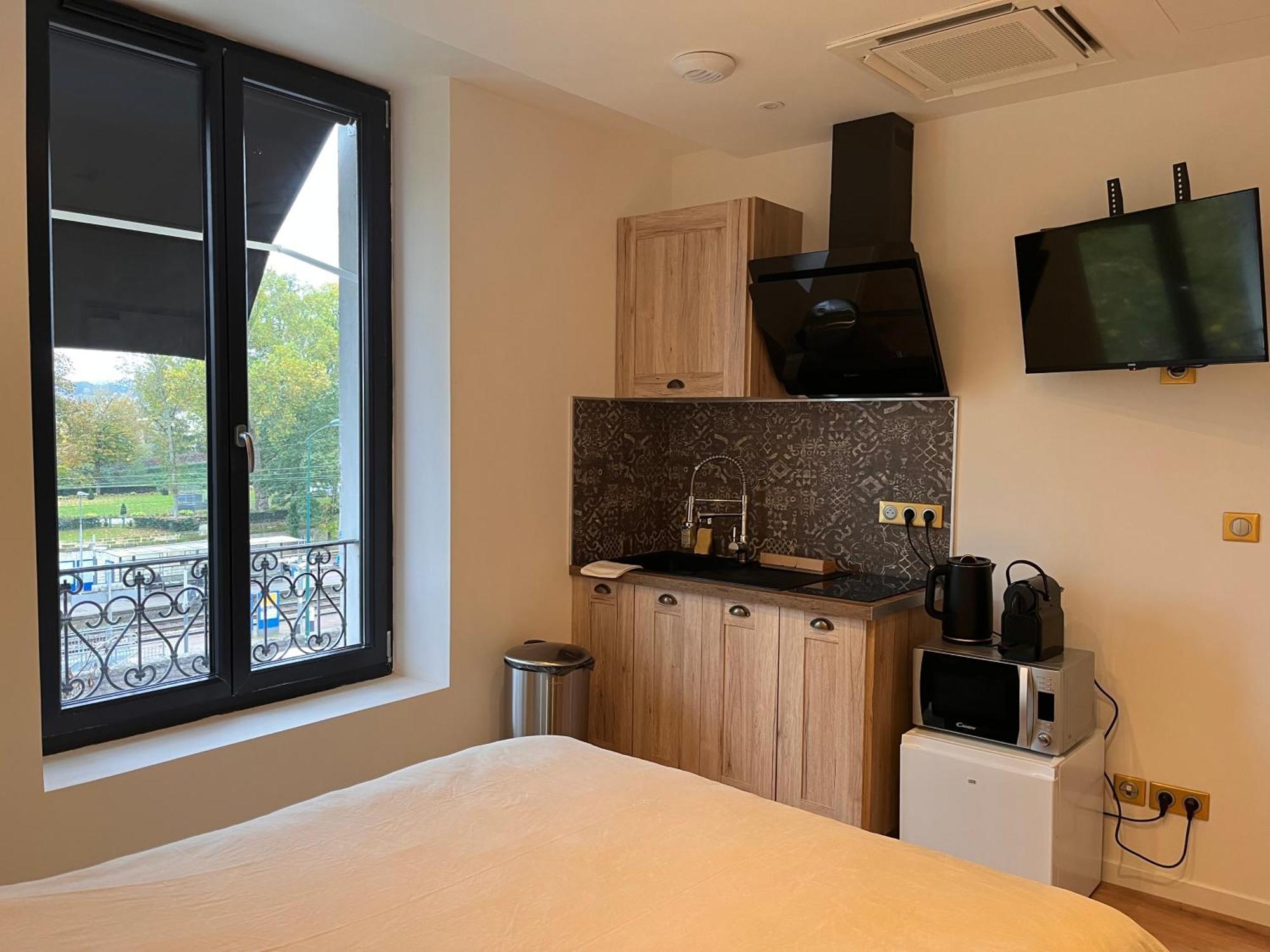 Hdg Hotel Gare De L'Isle Adam Appart'S Hotel Parmain Dış mekan fotoğraf