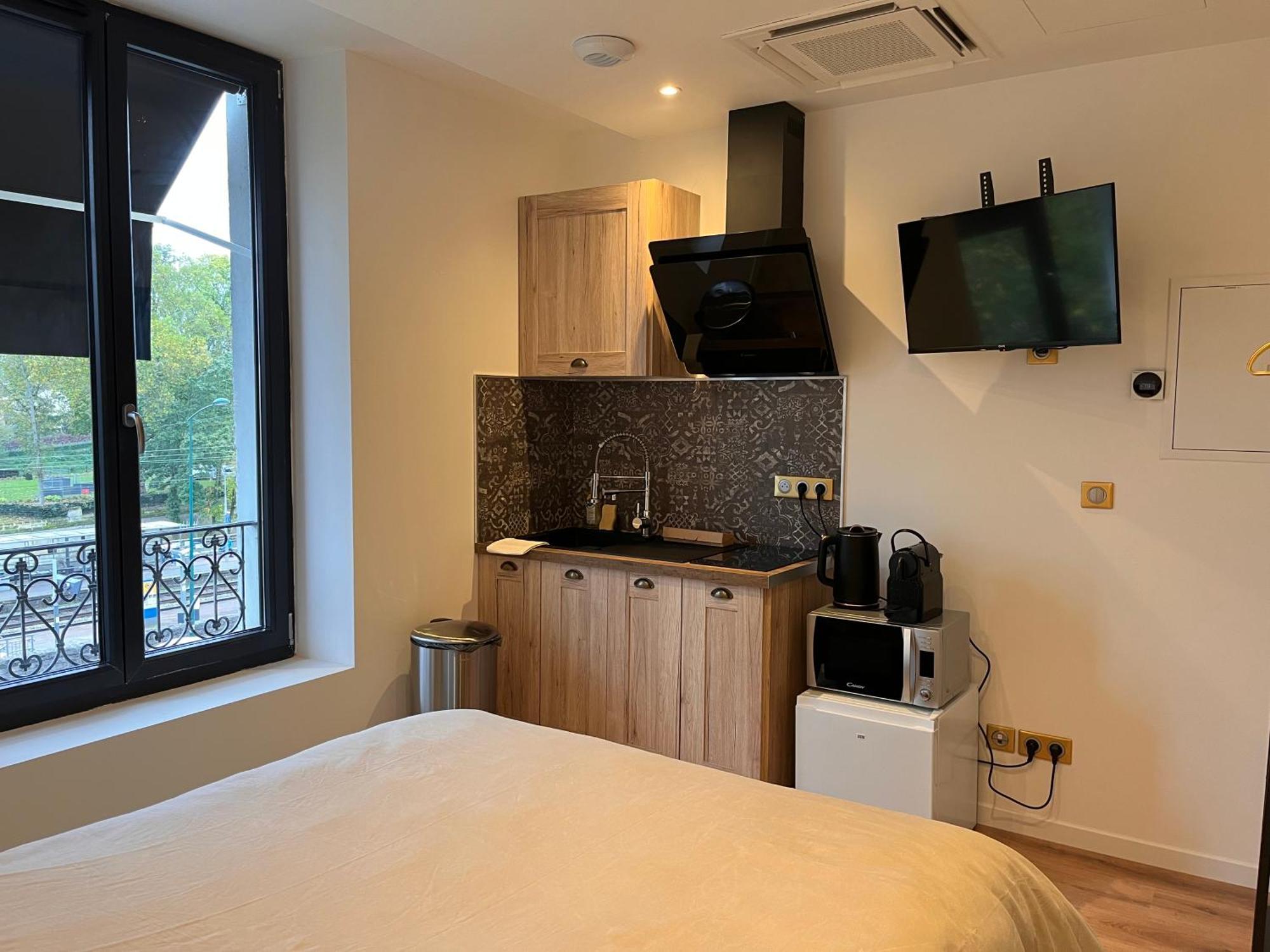 Hdg Hotel Gare De L'Isle Adam Appart'S Hotel Parmain Dış mekan fotoğraf